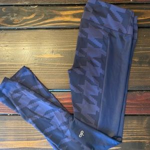 Navy Houndstooth Alo Leggings